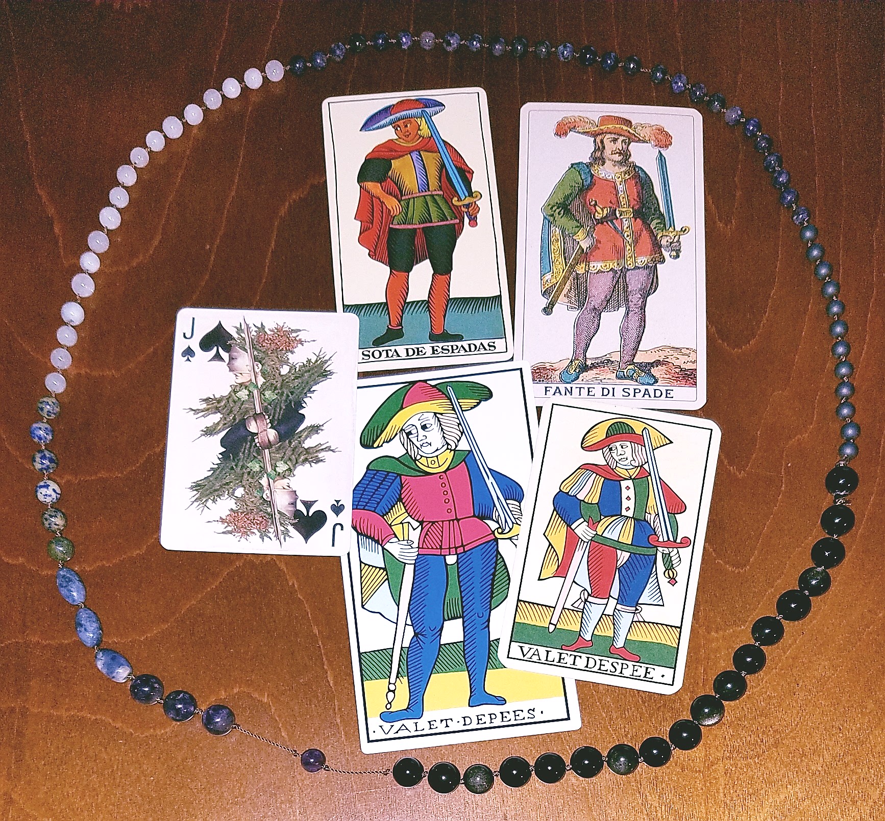 Page of Swords Tarot de Marseille